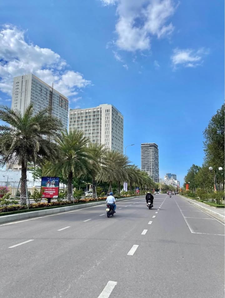 Nhà Mặt Tiền Quy Nhơn 70m² - Ngang 5m, 3 Tầng - Gần Biển FLC Giá 6 Tỷ