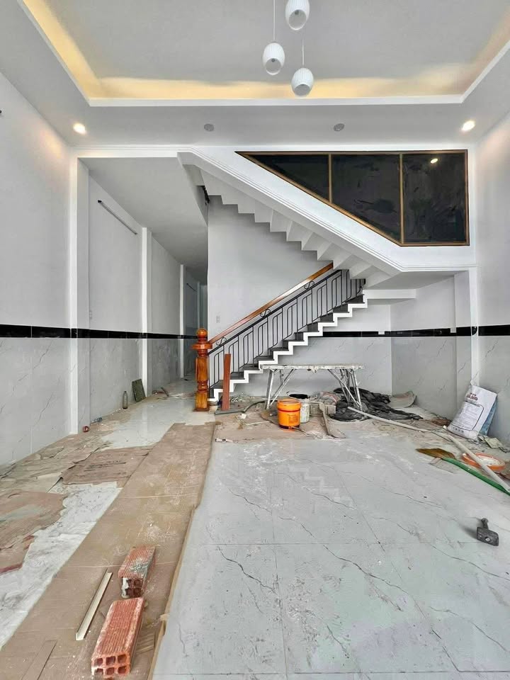 Nhà 2 Tầng Trần Hưng Đạo, Quy Nhơn 73m² - Giá 2.4 Tỷ