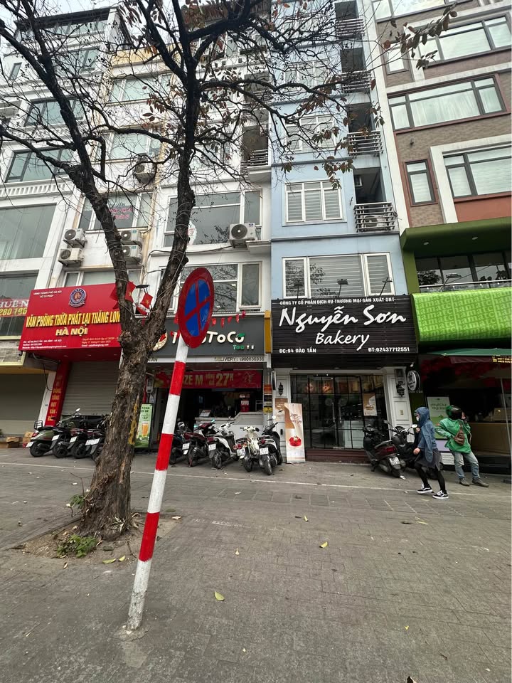 Cho thuê nhà mặt phố Nguyễn Khánh Toàn - Kinh doanh mọi mô hình - 95m² x 4 Tầng