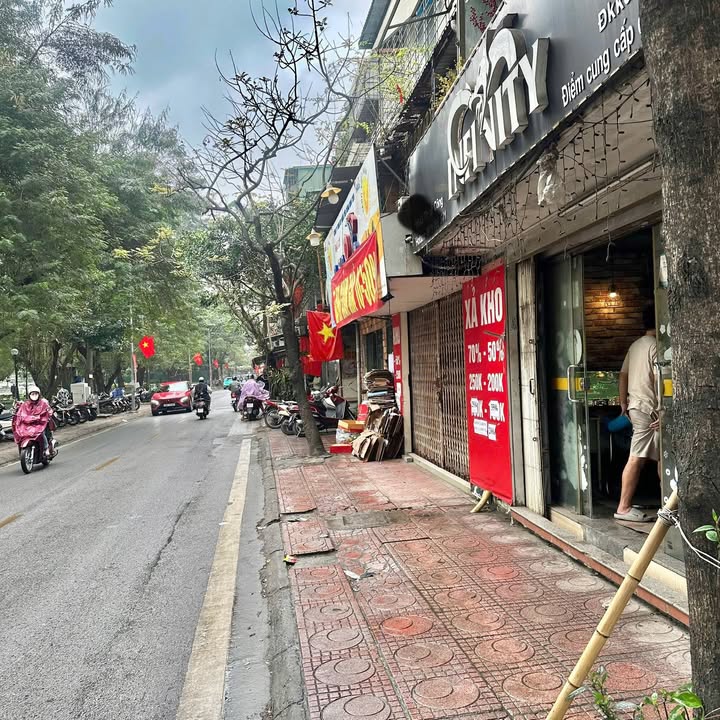 Cho thuê mặt bằng 100m² mặt hồ Thành Công, Ba Đình - Kinh doanh sầm uất