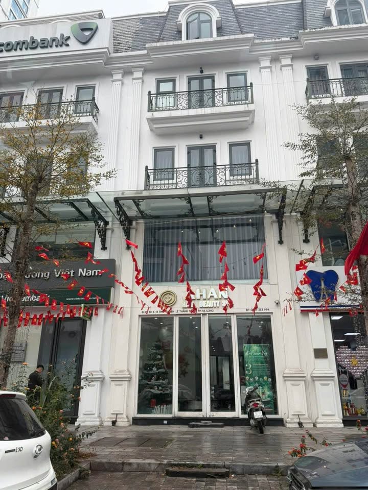 Cho thuê Tòa nhà 5 tầng Mặt tiền Lê Thánh Tông, Hạ Long - Kinh doanh Sầm uất