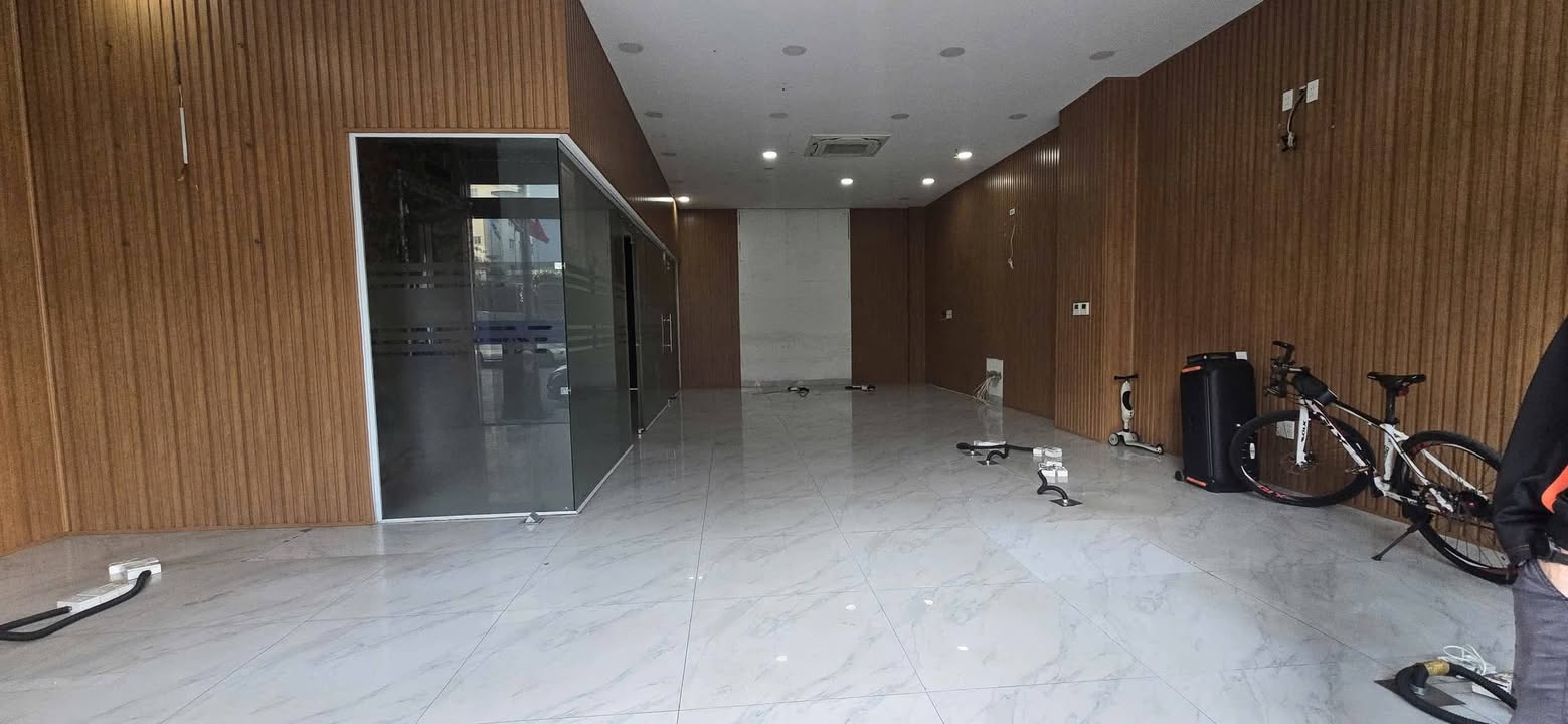Nhà Mặt Tiền Hạ Long 110m² – 45 Triệu/Tháng, Kinh Doanh Đắc Địa!