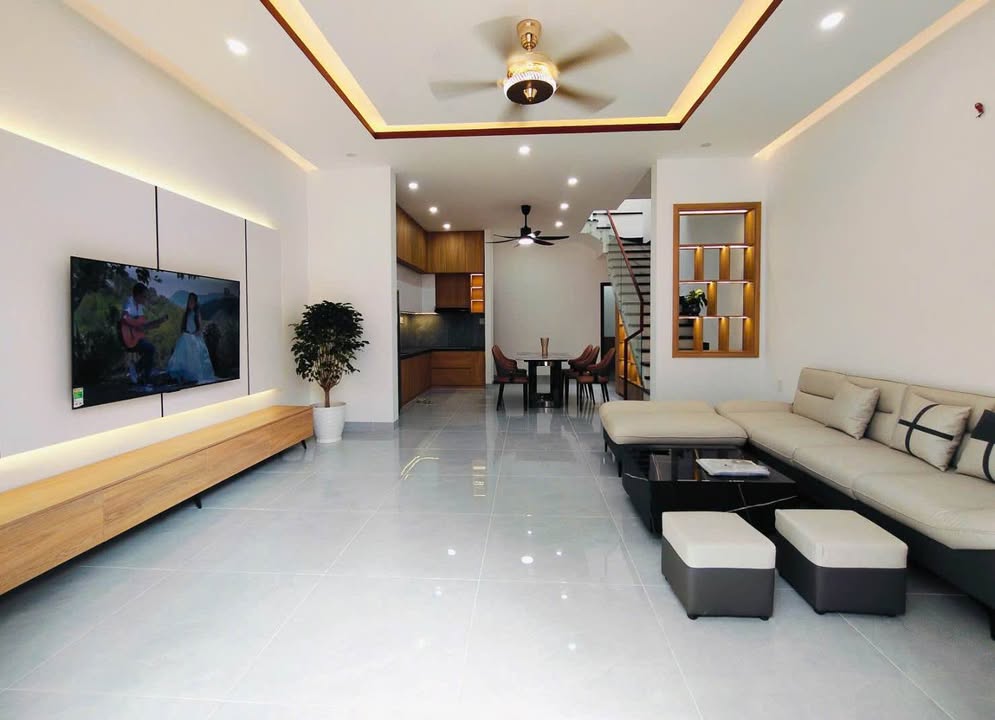 Nhà 2 tầng Tôn Đản, Thanh Khê 88m² - Full nội thất, ô tô vào tận nhà!
