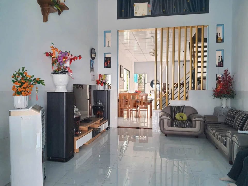 Nhà 208m² Lộc Nga, Bảo Lộc - 3PN, Sân rộng 4 ô tô, Giá 2.35 tỷ