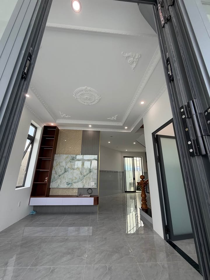 Nhà Mặt Tiền Long Điền 150m² - 3PN, Sân Xe Hơi, Giá 3.25 Tỷ