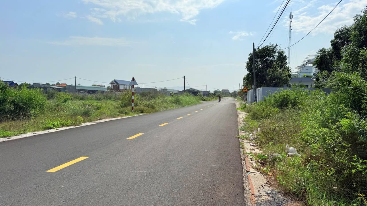 Bán Gấp Đất Lộc An BRVT 148m² Mặt Tiền Nhựa Gần Chợ, Biển - 1.88 Tỷ