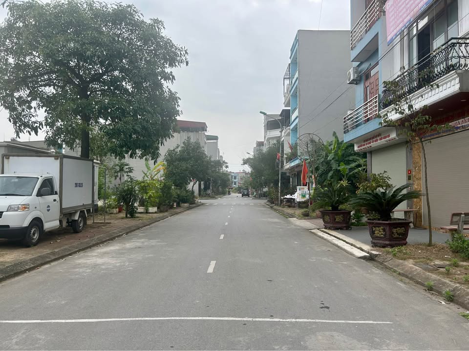 Đất nền Yên Mẫn, Bắc Ninh - 73m², Mặt tiền 4.5m, View vườn hoa, Giá 7.x tỷ