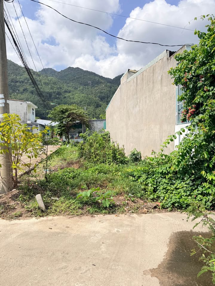 Đất Nền Góc 2 Mặt Tiền Phước Lộc, Nha Trang - 97.6m² - Giá Tốt