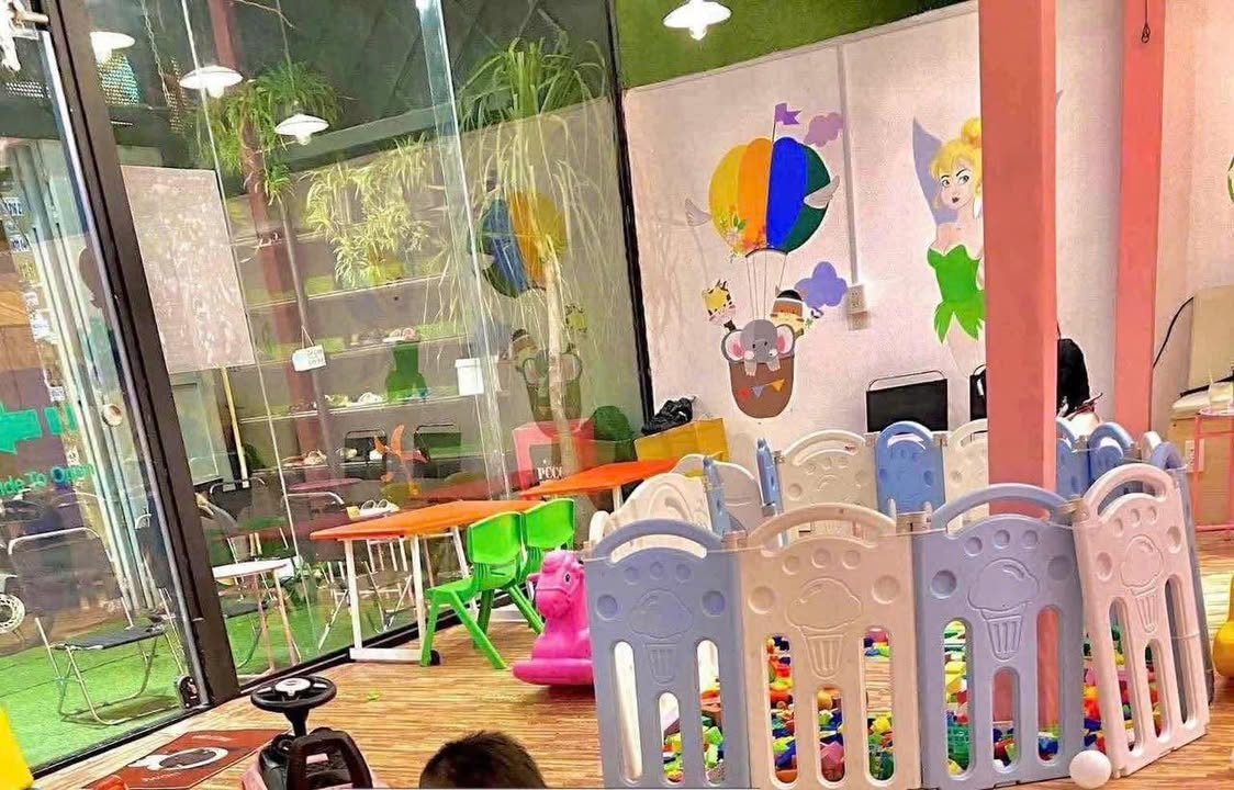 Sang Quán Cafe Khu Vui Chơi Trẻ Em 160m² Mặt Tiền Chợ Đầm Nha Trang - Giá Tốt