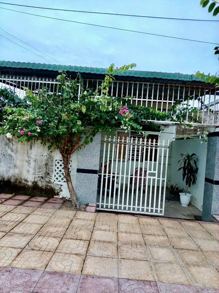 Nhà Thổ Cư 161m² Mặt Tiền Đường 16m, P.Bảo An, Phan Rang - Giá 1.95 Tỷ