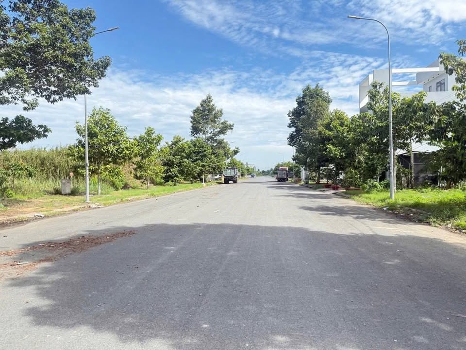 Đất Nền Cần Thơ 100m² Mặt Tiền Lộ 28m - Kinh Doanh Sầm Uất