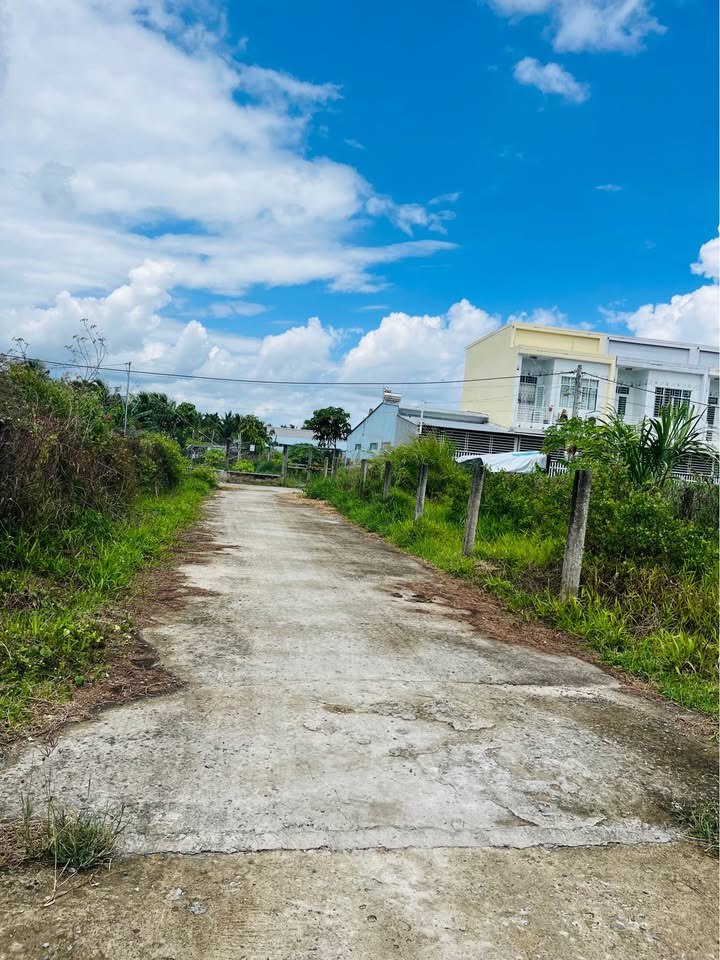 Đất nền Long Đức, Trà Vinh 135m² giá 420 triệu - Đất thổ cư 100%