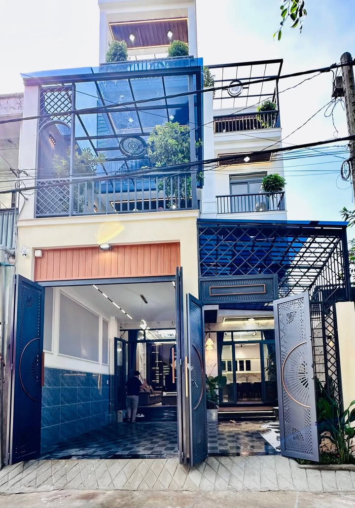 Bán Gấp Biệt Thự Townhouse Thạnh Xuân, Q12 - 98m², 4PN, Gara Ô tô
