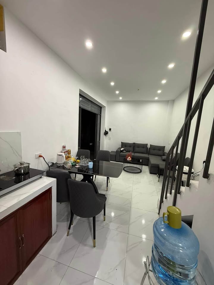 Nhà 3 Tầng Lô Góc Ngõ Giải Phóng, Nam Định - 28m² Giá 1.27 Tỷ