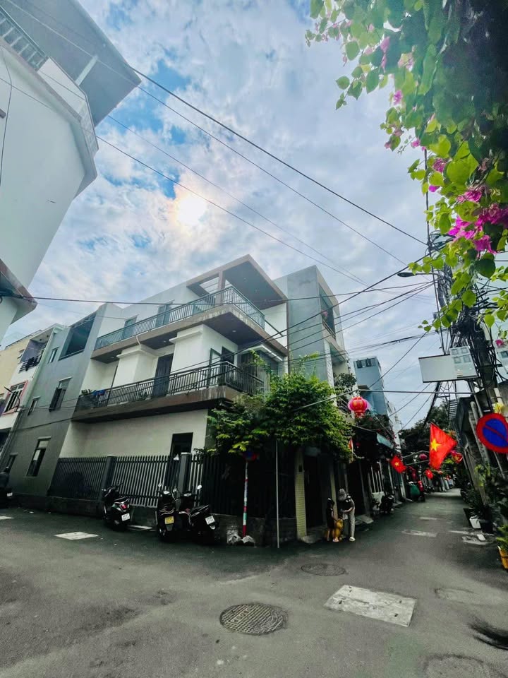 Nhà riêng Sơn Trà 112m² sát biển Mỹ Khê - Vị trí đẹp, giá 12 tỷ!