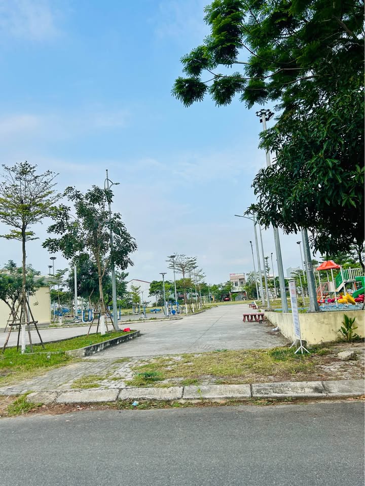 Đất Tái Định Cư 100m² Ngũ Hành Sơn - Sát Công Viên, Giá 4.05 Tỷ