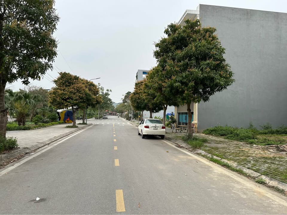 Đất nền KĐT Phố Thắng 100m² - View công viên, Sổ hồng sẵn 5.x tỷ