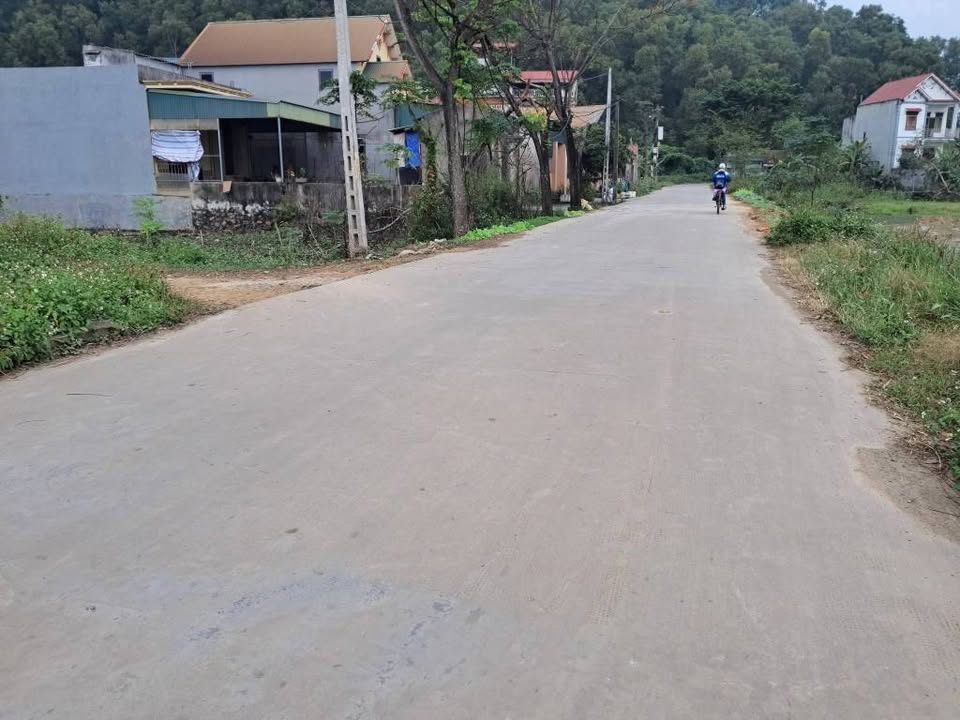 Đất nền Triệu Lộc 200m² - Sổ đỏ chính chủ, đường ô tô thông thoáng!