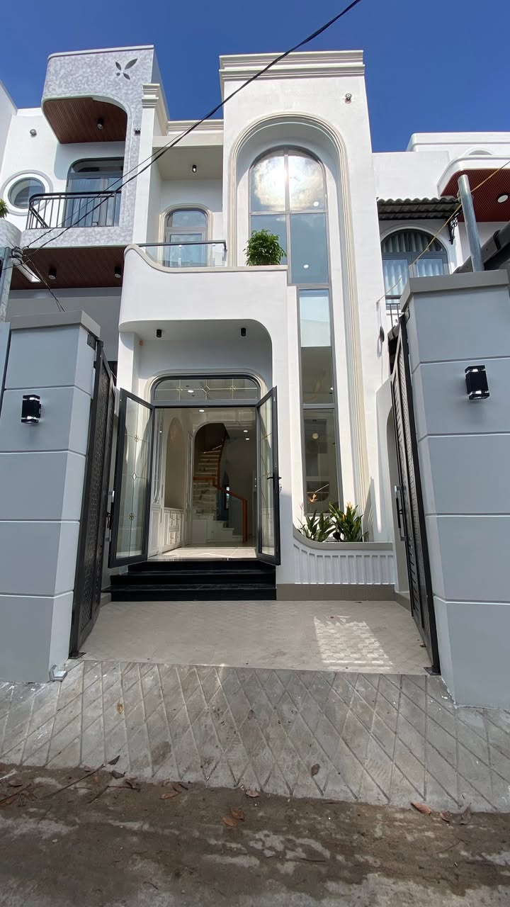 Nhà 2 Tầng Mỹ Phong Mỹ Tho - Gần Quảng Trường, 63m², 2.28 Tỷ