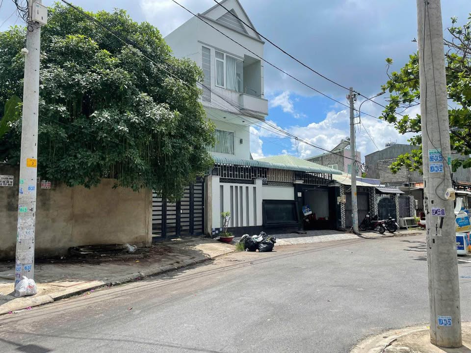 Nhà riêng Linh Đông Thủ Đức 11.5 tỷ - Hẻm lớn, ô tô vào tận nhà!