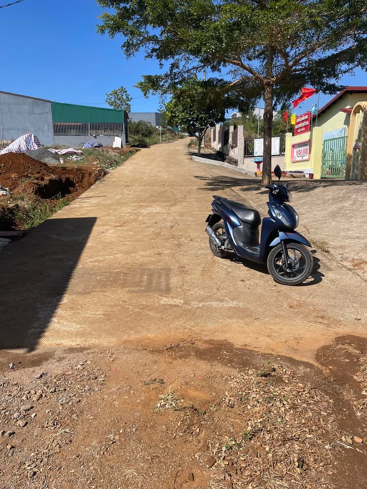 Đất Vàng Đắk Nông: 1800m² Thổ Cư, Giá Chỉ 720 Triệu - Sổ Đỏ Sẵn Sàng