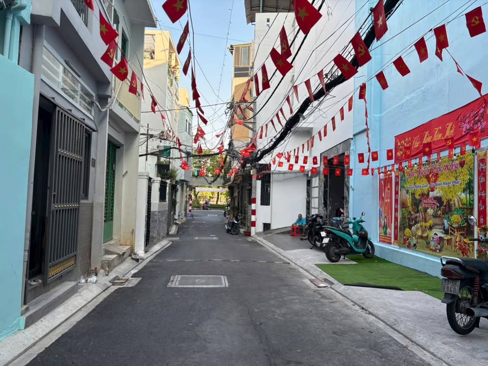 Nhà riêng Phú Nhuận sát Q1 61m² – Vị trí đẹp, Sổ hồng ngay!