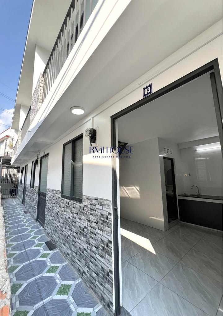 Phòng Trọ Hẻm 51 Hồ Bún Xáng - Gần ĐH Cần Thơ, Ban Công Riêng, 3.3 Triệu/Tháng