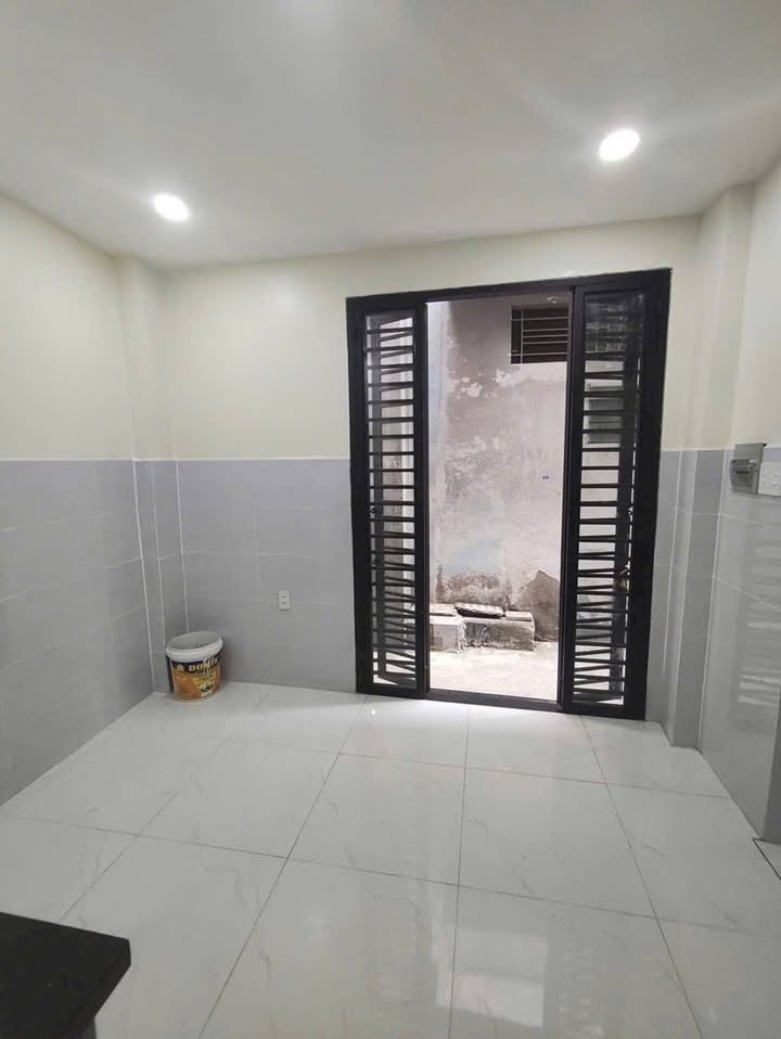 Nhà Riêng Phường 14 Q6 38.4m² chỉ 2.2 tỷ - Sẵn sàng ở ngay!