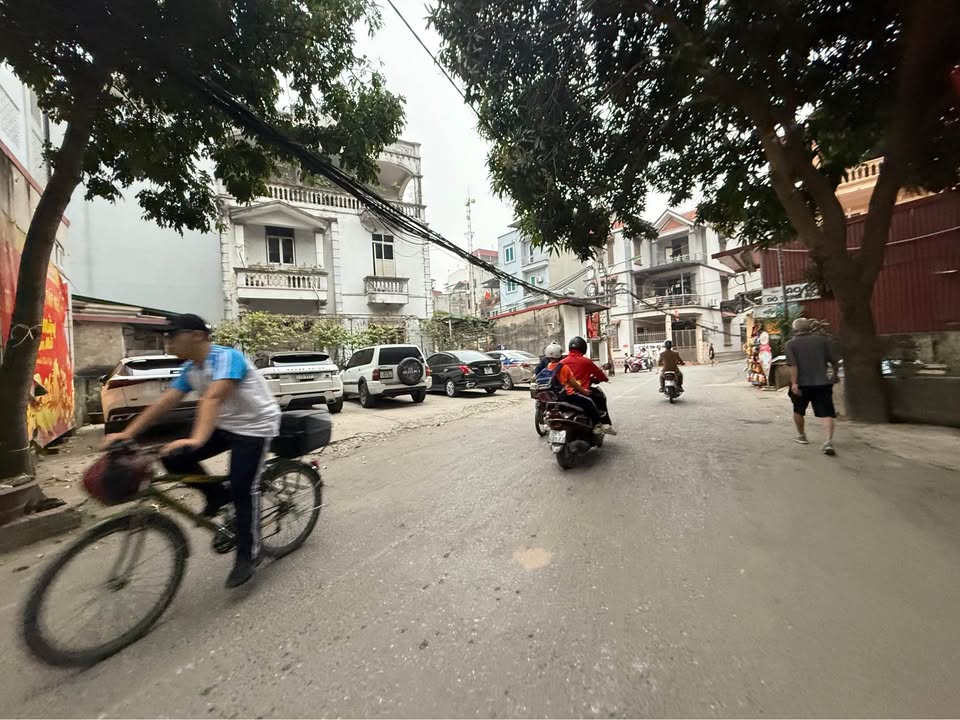 Đất Xuân Đỉnh 237m² - Sổ Đỏ Sẵn Sàng - Giá 26.8 Tỷ - Oto Tránh