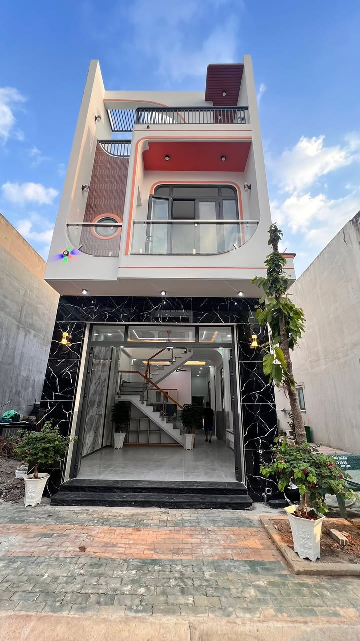 Nhà Phố Tân Hiệp 67.5m² - Sổ Hồng Riêng, Full Nội Thất Gỗ Cao Cấp