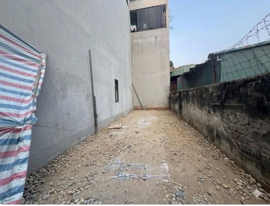 Bán đất Ngọc Thụy 40m² - Sổ sẵn giao dịch chỉ hơn 6 tỷ