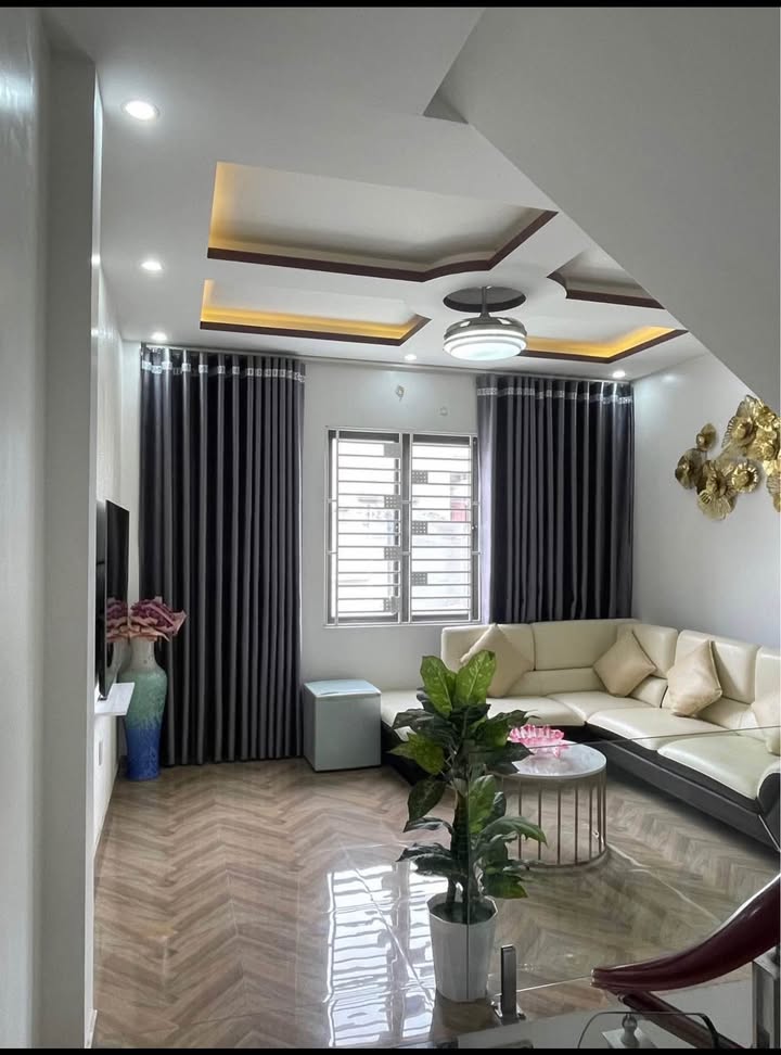 Nhà Mặt Đường Phương Lưu, Hải An, 52m² x 4 Tầng - Kinh Doanh/Văn Phòng Đắc Địa