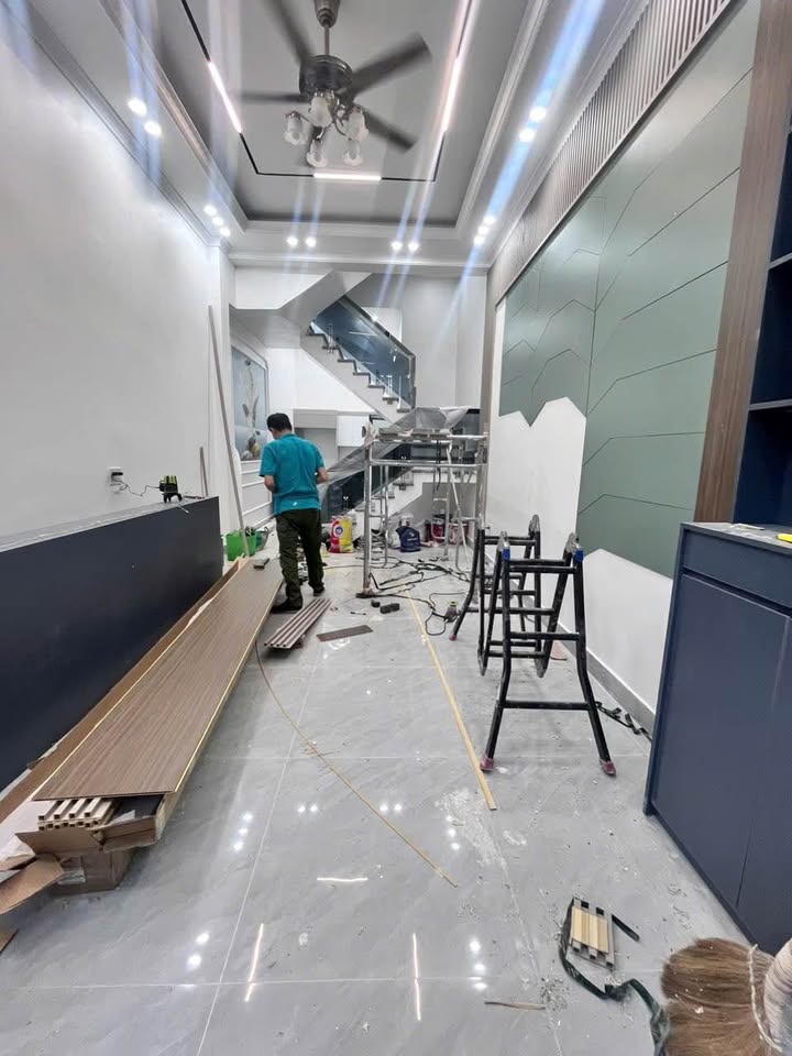 Nhà riêng Ngõ Hàng Kênh 56m² - Ô tô vào tận nhà, kinh doanh đỉnh!