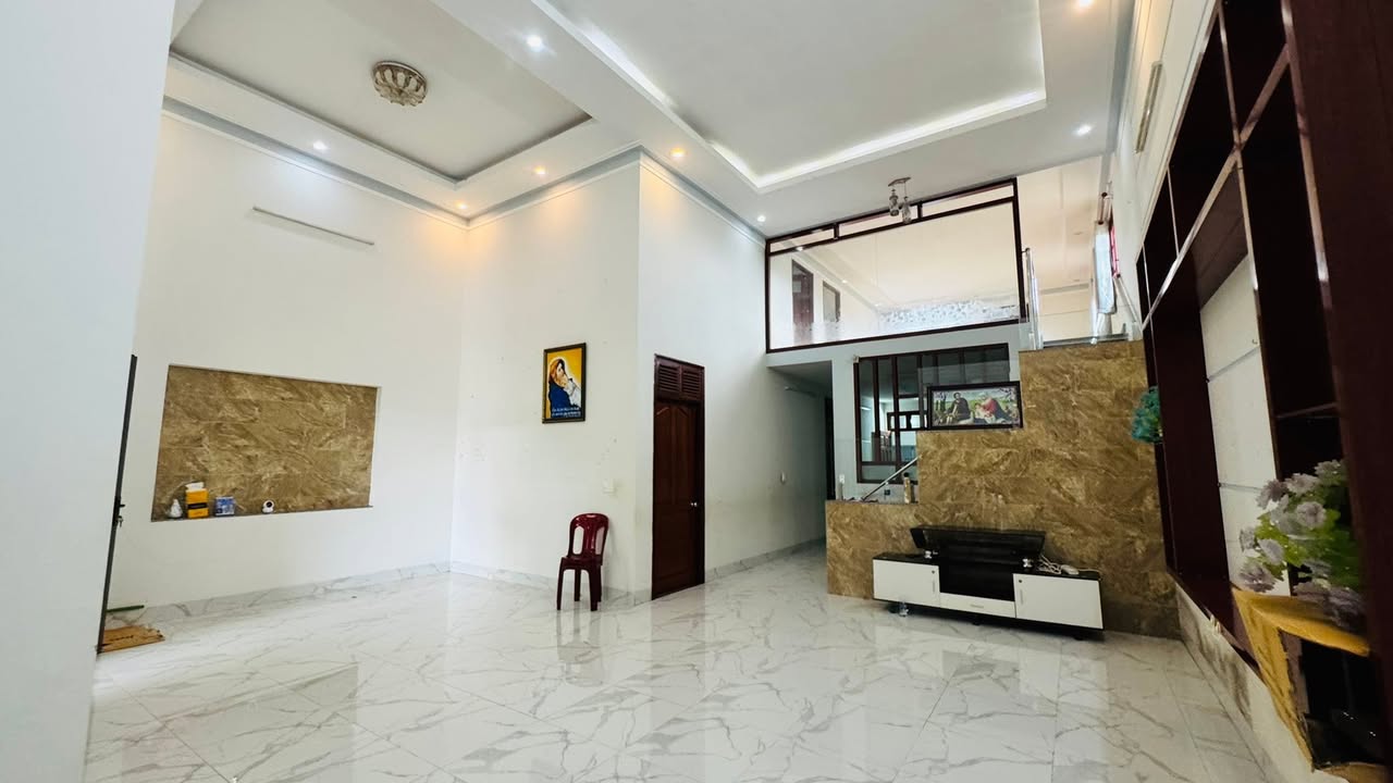 Nhà Vườn 1700m² 4PN Sát Homestay Vintage Garden - Giá 10 Triệu/Tháng