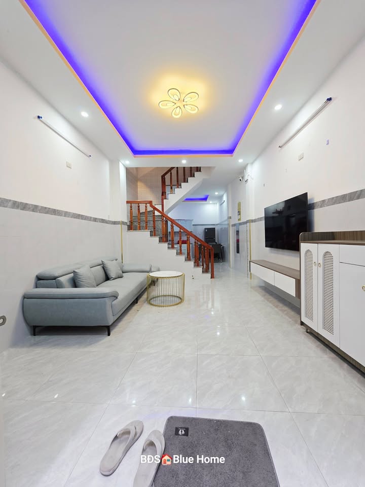 Nhà 2 Tầng Hẻm Lê Hồng Phong, Quy Nhơn - 43m² Giá 2.5 Tỷ Chính Chủ