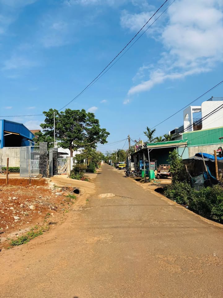 Đất nền Cư Êbur BMT 97.5m² giá 2.25 tỷ - Đất thổ cư 100%