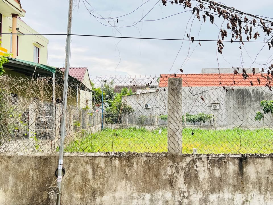 Đất Nền 100m² Sổ Hồng Sẵn Gần Hoàng Sa, Quảng Ngãi - Giá Tốt