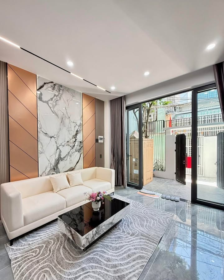 Nhà 61m² Ngũ Hành Sơn Đà Nẵng - 4 Tỷ, Ô tô Đậu Cửa, Nội thất Đủ Sẵn Sàng