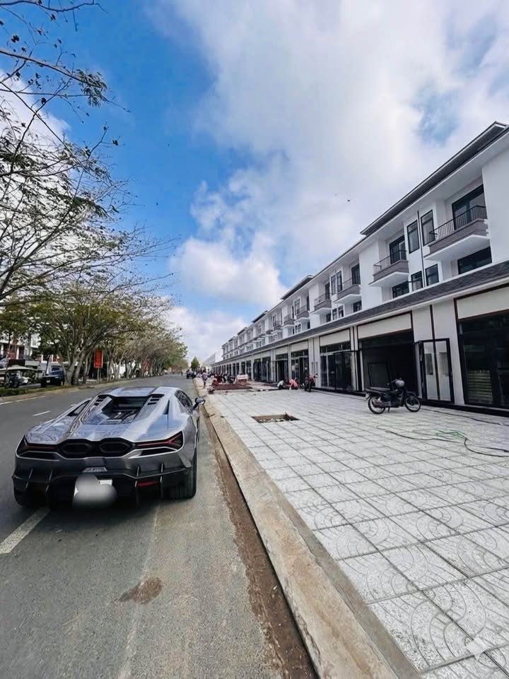 Nhà Phố Mặt Tiền 3 Tháng 2, Tri Tôn 150m² - Kinh Doanh Vàng!