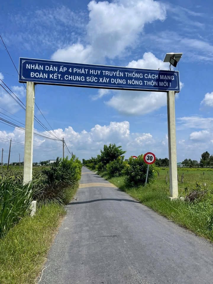 Đất nền Long An 379m² - Lô góc 2 mặt tiền, giá 1.8 tỷ