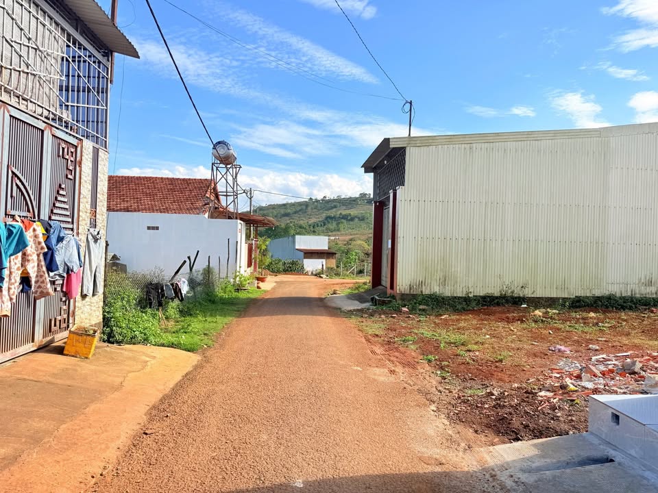 Nhà riêng Hẻm 240 Nguyễn Chí Thanh, Pleiku 120m² - Ô tô vào tận nhà!