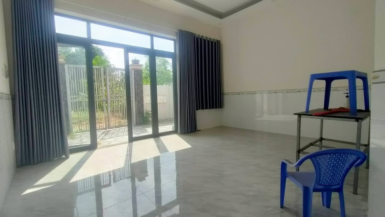 Nhà Mặt Tiền Cần Giuộc 5.6x22m - Sổ Hồng Riêng - Giá 1.6 Tỷ