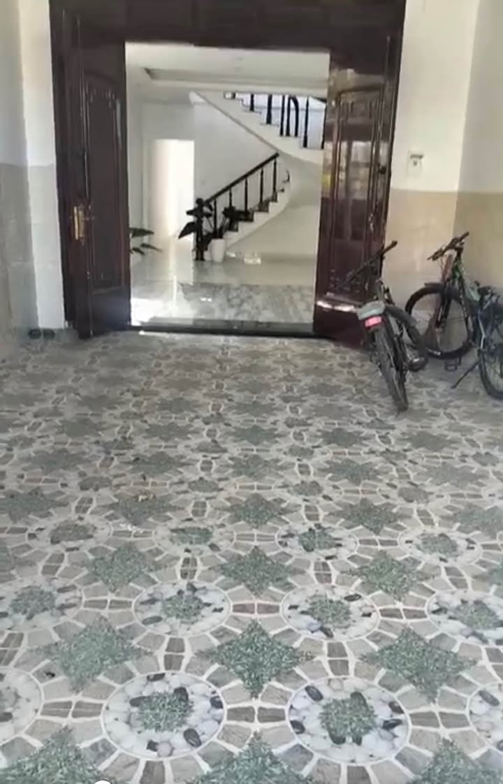 Nhà Nguyên Căn 104m² Mặt Tiền Đường Lâm Viên, Đà Lạt - View Hồ Than Thở