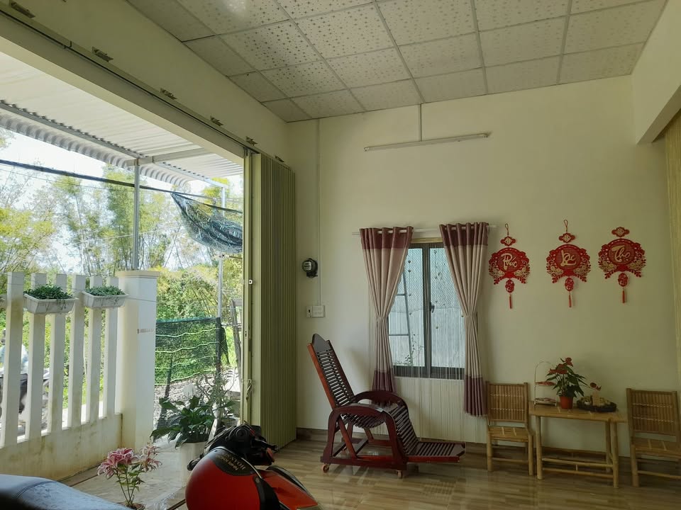 Nhà Nguyên Căn Mặt Tiền Kinh Doanh, Hòa Thành, Phú Yên - Giá 1.8 Triệu/Tháng