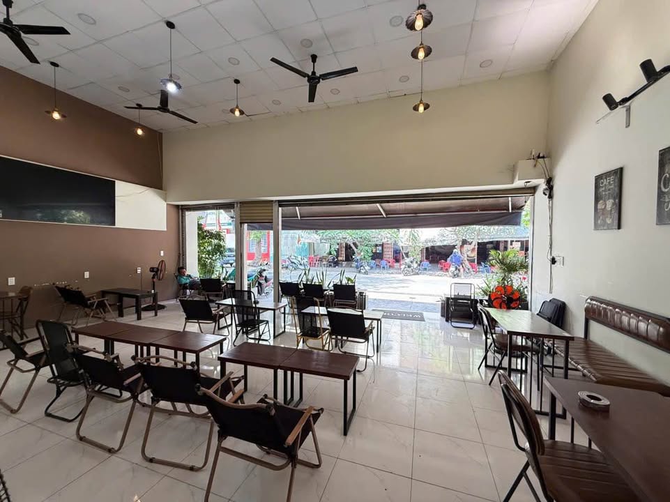 Sang Quán Cafe Trung Tâm Phú Hoà, T.D.Một - 100m² - Giá 190 Triệu