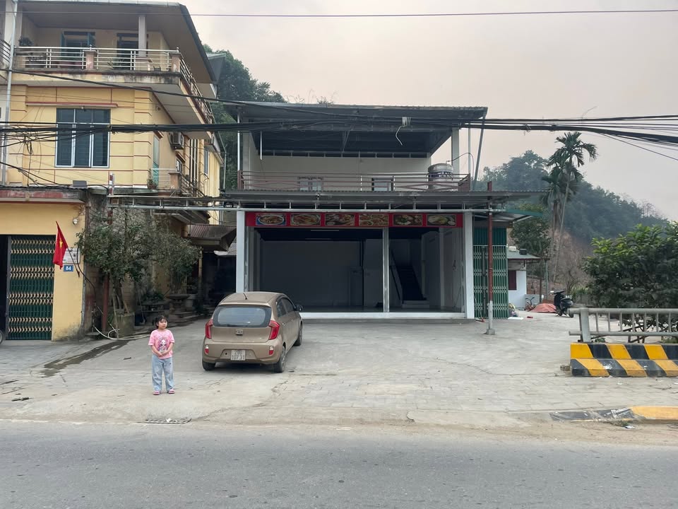 Nhà mặt tiền Lê Lợi Lục Yên 80m2 - Mặt tiền kinh doanh