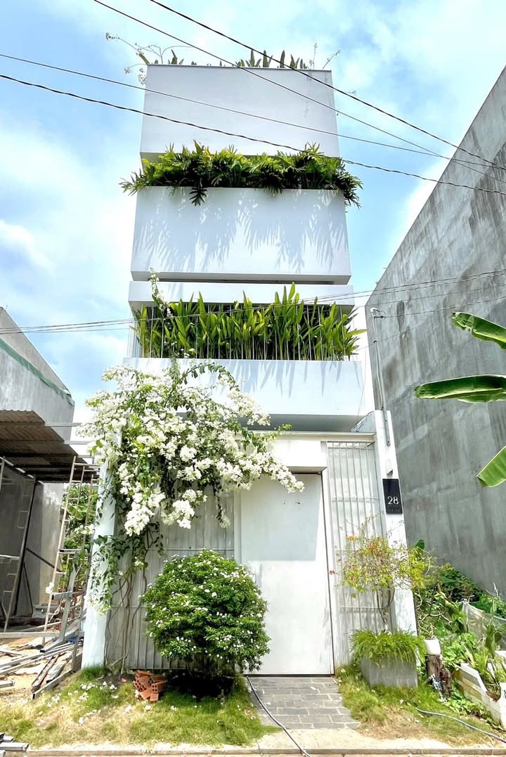 Đất nền góc 2 mặt tiền 92m² - Ngay Chợ Long Trường, TP Thủ Đức - Giá 4.5 tỷ