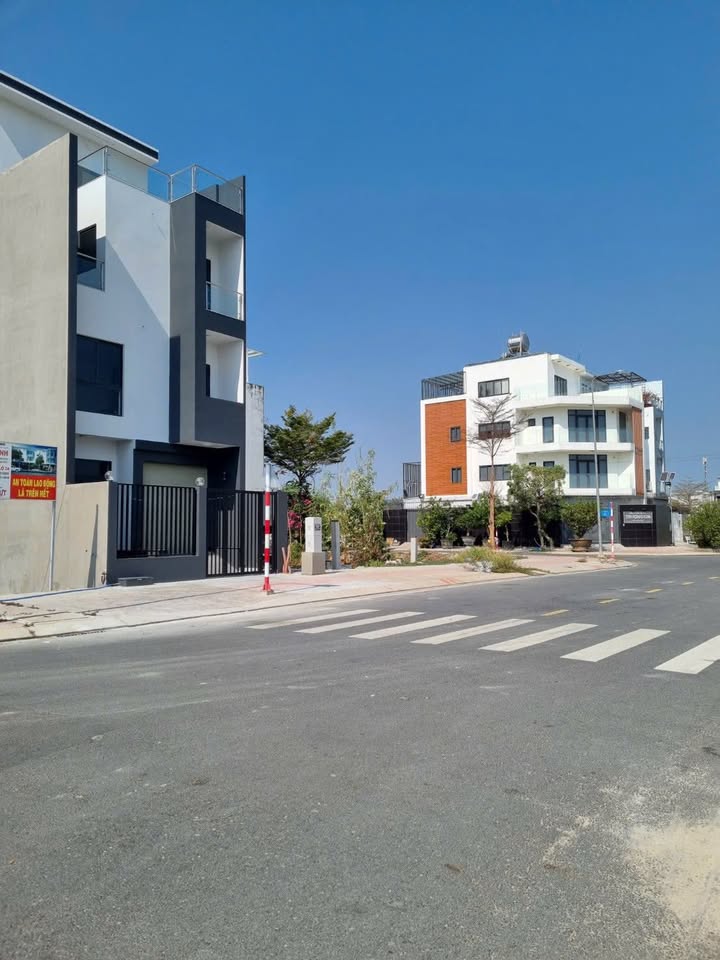 Bán Đất Nền KDC Thanh Nhựt - Sổ Hồng Riêng, Giảm Sâu 500 Triệu, Giá Chỉ 7.6 Tỷ