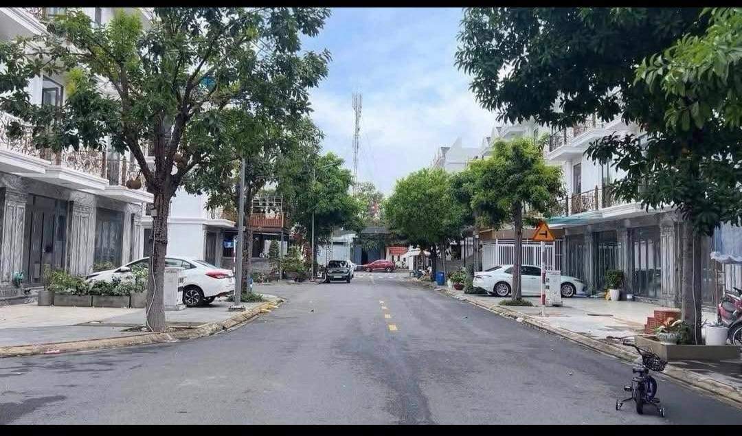 Đất Vàng Mặt Tiền Đông Tác Dĩ An 971m² - Xây Biệt Thự Vườn Sang Trọng