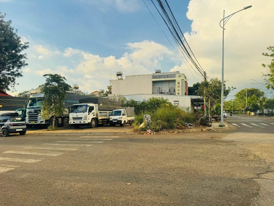 Đất Nền Lô Góc 2 Mặt Tiền Đường Lớn Đức Trọng - 291m² Sổ Hồng